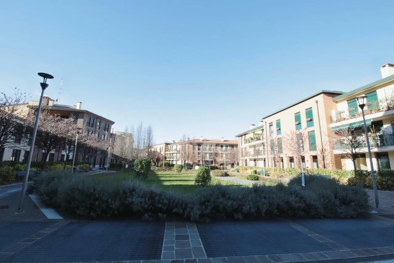 Orea Spiti - Charming Flat & Canal View Few Steps From Movida Милан Апартаменты