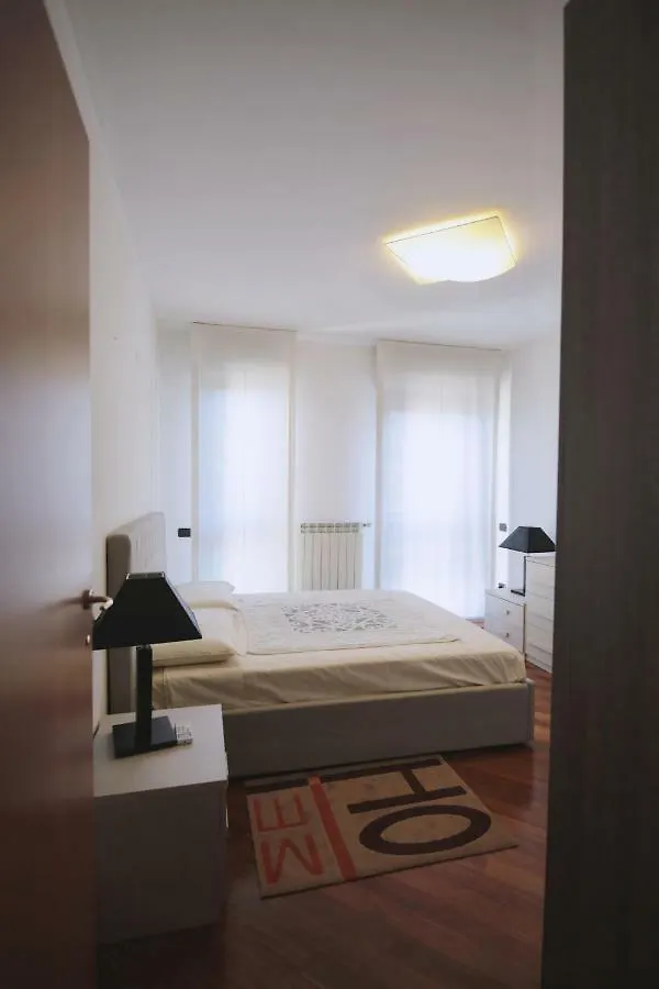 Апартаменты Orea Spiti - Charming Flat & Canal View Few Steps From Movida Милан